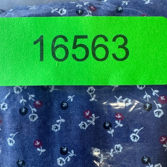 Banana Republic Factory Mens Slim Fit Button Shirt Allover Rose Print Purple Sml - Picture 14 of 14